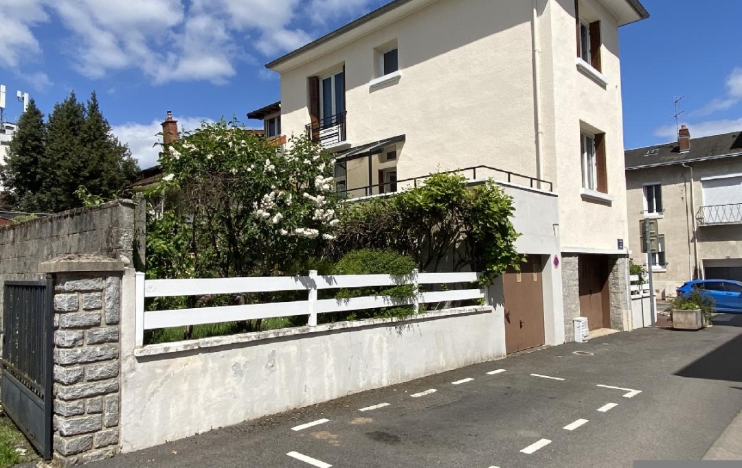 Annonces LIMOGES : Maison / Villa | LIMOGES (87000) | 160 m2 | 240 000 € 